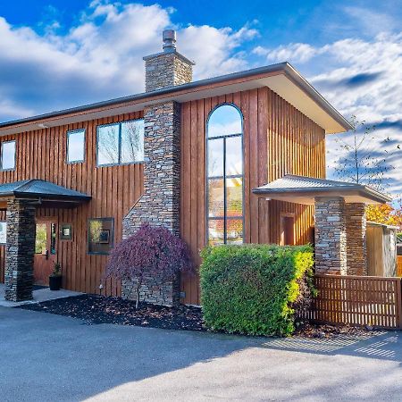 Wanaka Springs Lodge Екстериор снимка