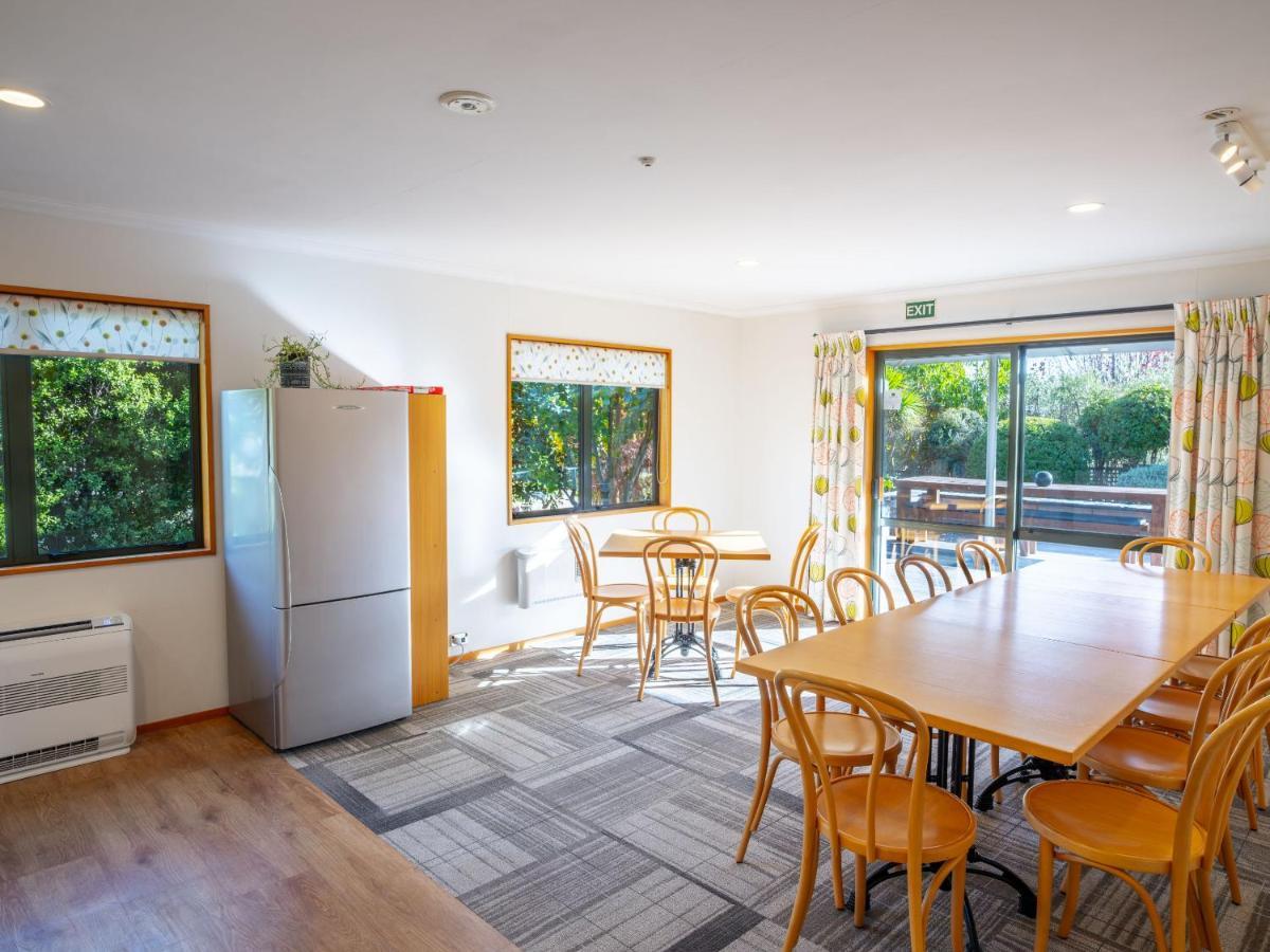 Wanaka Springs Lodge Екстериор снимка