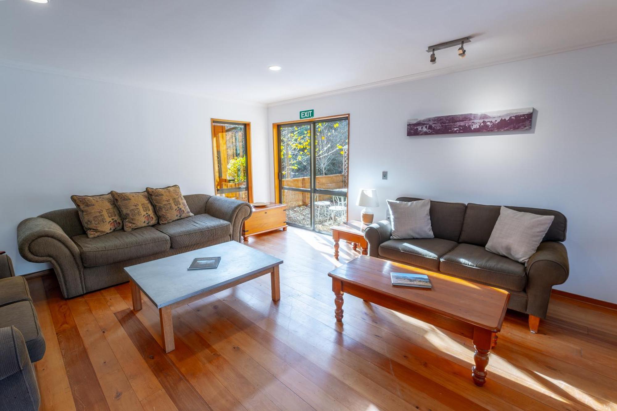 Wanaka Springs Lodge Екстериор снимка