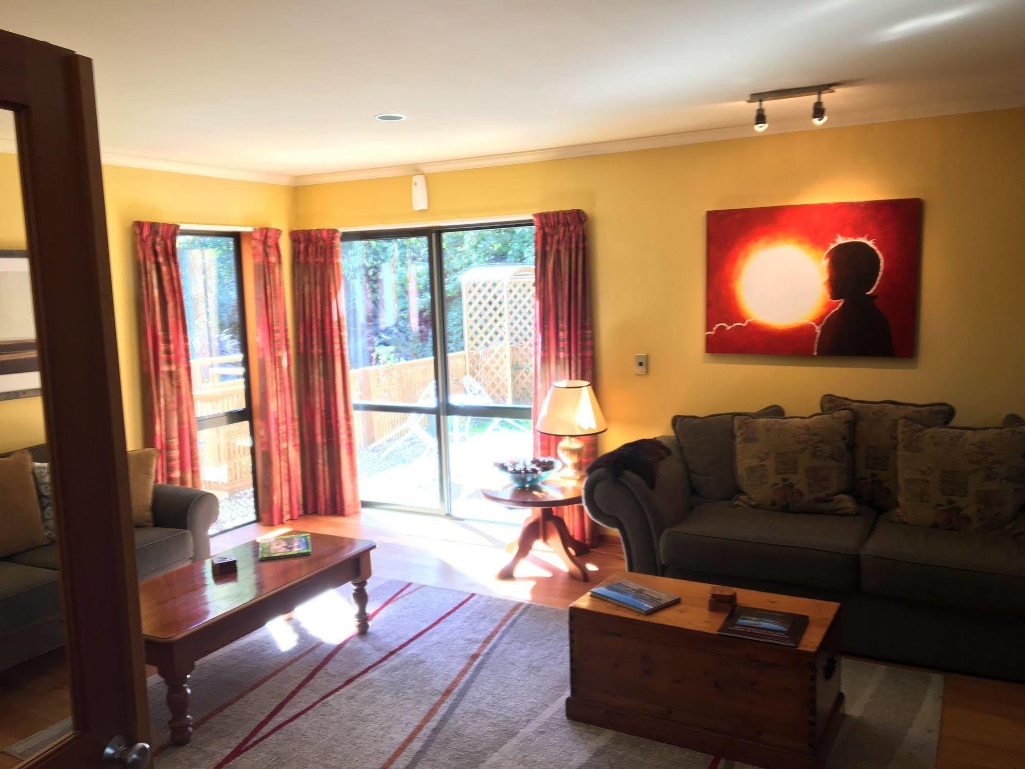 Wanaka Springs Lodge Екстериор снимка